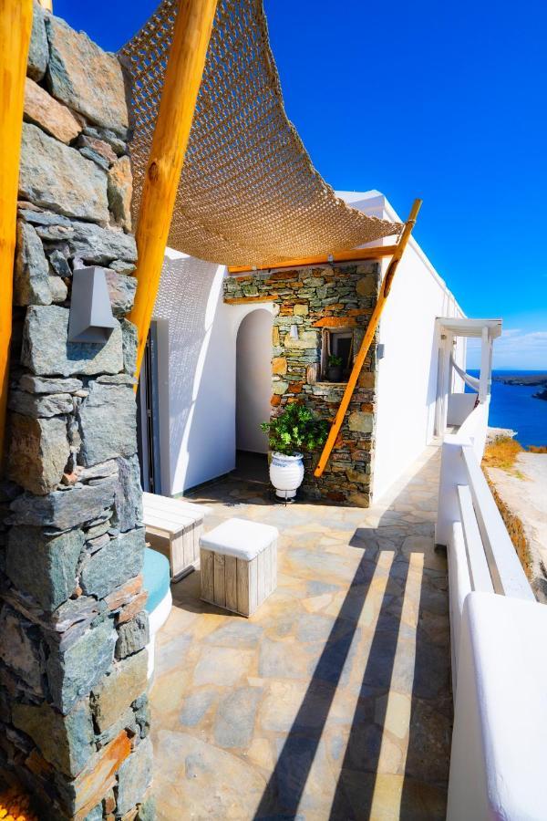 Mantellina Suites Kanala Esterno foto